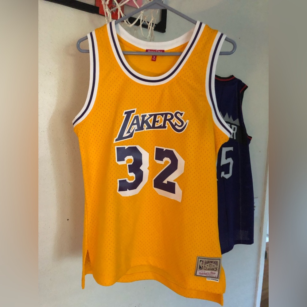Women's Medium Magic Johnson Jersey.